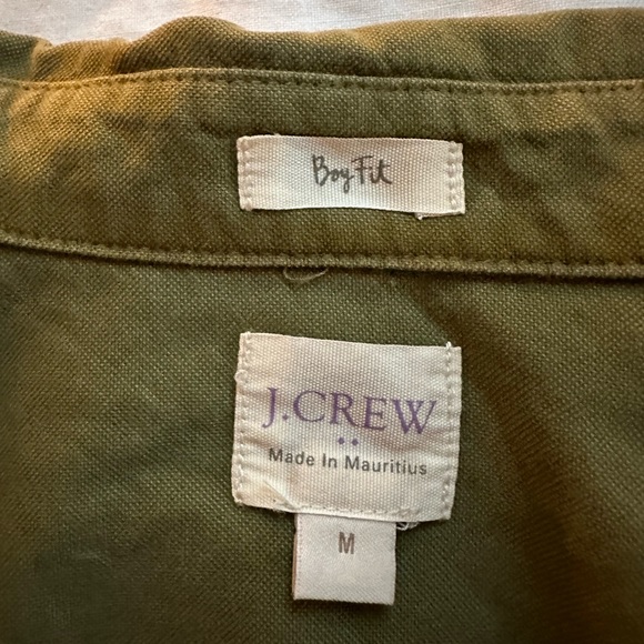 J Crew boy fit button up in army green size M - Picture 2 of 4